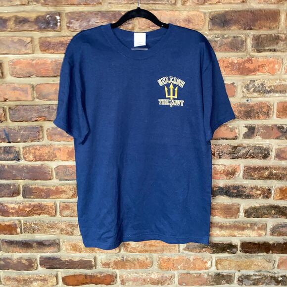 NWOT Gildan Unleash The Navy Short Sleeve Graphic T-Shirt Men's Size Medium - Picture 1 of 5